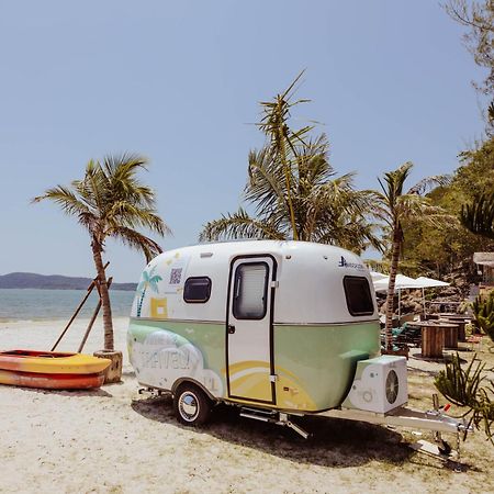 Langkawi Pantai Cenang - Private Beach Glamping Experience المظهر الخارجي الصورة