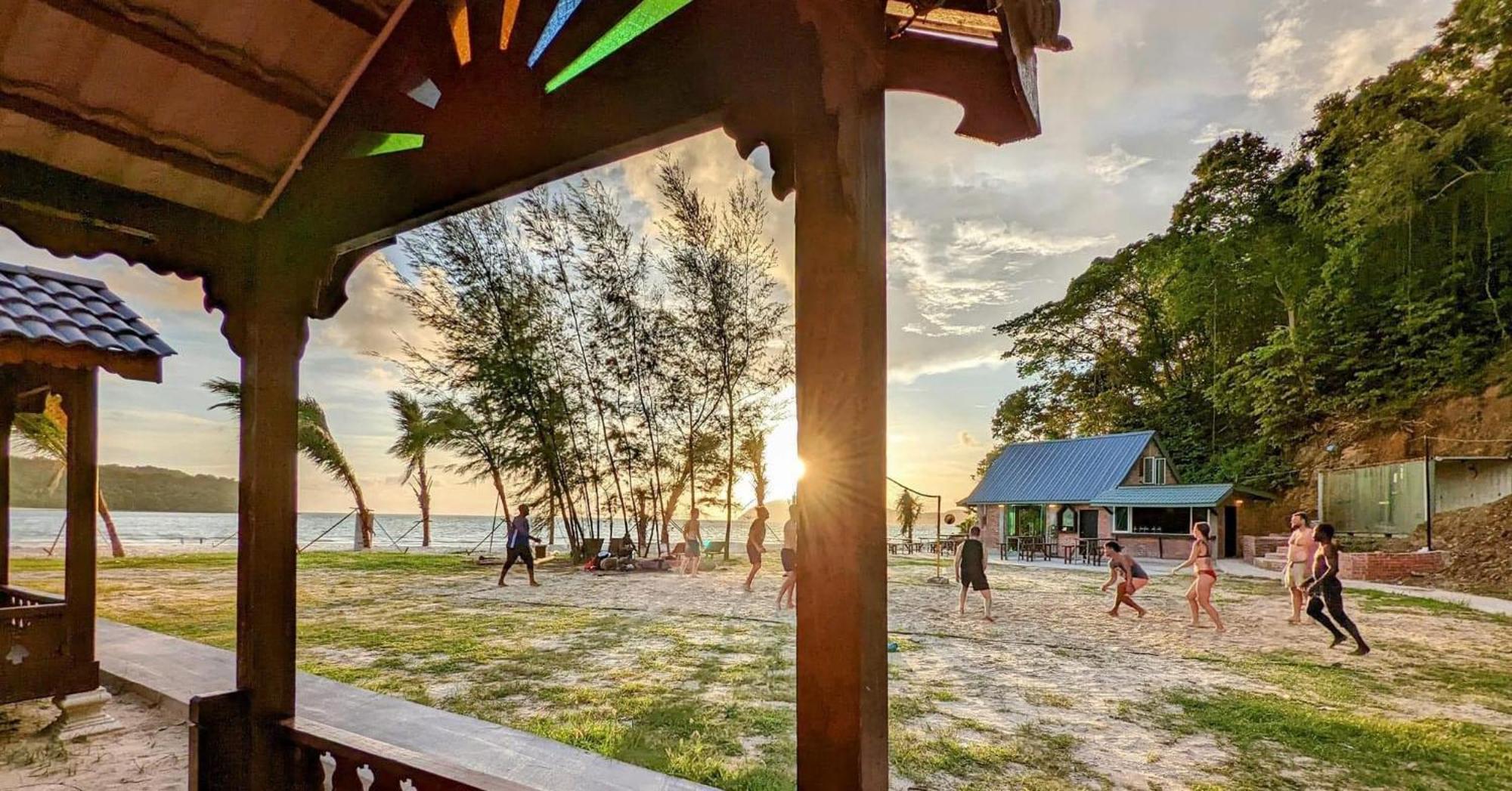 Langkawi Pantai Cenang - Private Beach Glamping Experience المظهر الخارجي الصورة